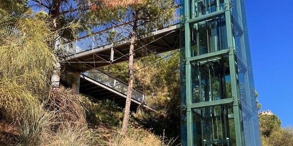 Estrena dels ascensors que connecten Sant Ildefons amb el parc de Can Mercader i Almeda