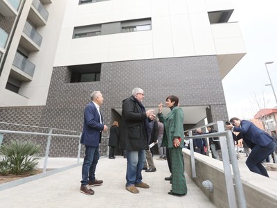 La ministra d’Habitatge i Agenda Urbana visita Cornellà de Llobregat per conèixer l’avanç de projectes d’habitatge social
