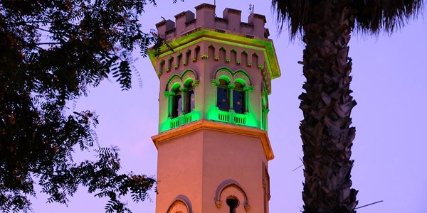 L'Ajuntament de Cornellà i la Torre de la Miranda s'Il·luminen de verd en el Dia Mundial contra el Càncer
