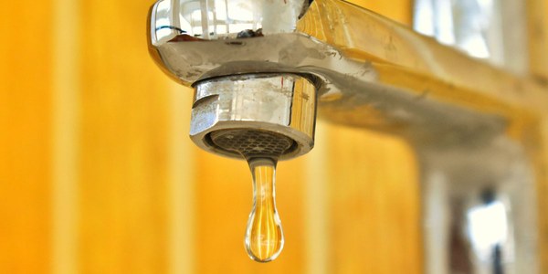 L'Ajuntament de Cornellà redueix el consum municipal d'aigua