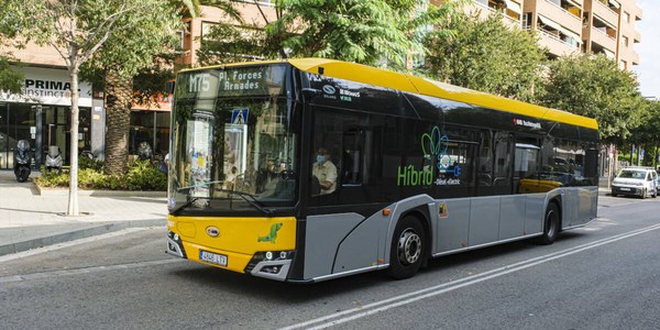 Nova línia M15 de Metrobús entre Cornellà i la Diagonal de Barcelona
