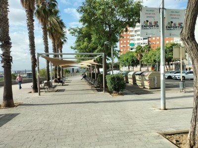 Renaturalització dels parterres de l'avinguda Salvador Allende