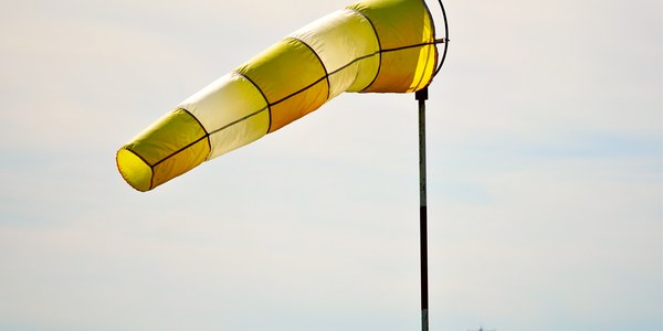 Tancament de gran part de l’activitat municipal pel temporal de vent i recomanació d'evitar desplaçaments innecessaris