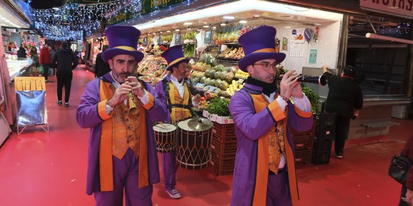 Vine al mercat a fer les teves compres de Nadal!