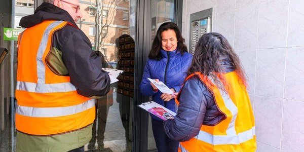 'A prop teu social' un nuevo servicio de información y orientación puerta a puerta