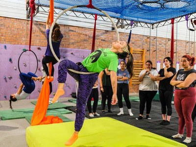 Actividades de verano para jóvenes y patios abiertos