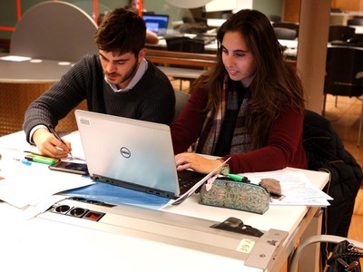 Aulas de estudio abiertas en cada barrio de la ciudad