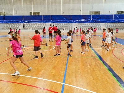 Casals y campus de verano en todos los barrios