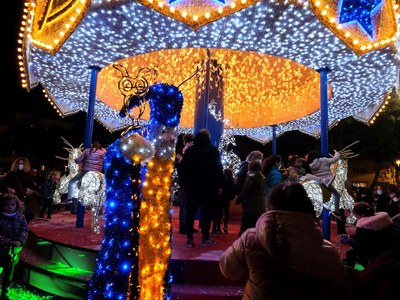 Cornellà da la bienvenida a la Navidad con la fiesta de encendido de luces