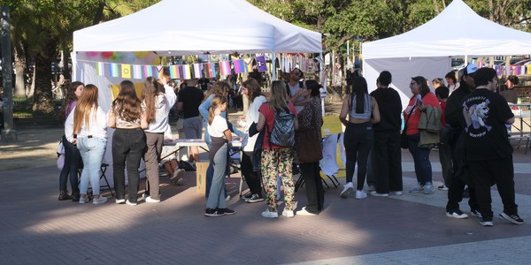 Cornellà se suma al Día Internacional Contra la LGTBIfòbia