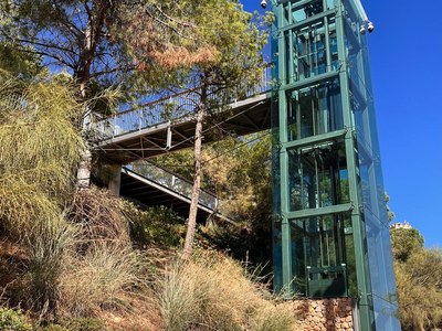 Estreno de los ascensores que conectan Sant Ildefons con el parque de Can Mercader y Almeda
