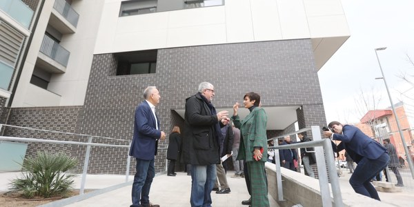 La ministra de Vivienda y Agenda Urbana visita Cornellà de Llobregat para conocer el avance de proyectos de vivienda social