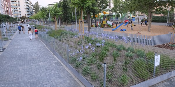La plaza de la Llibertat estrena zona peatonal y nueva imagen