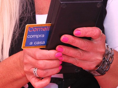 La tarjeta de fidelización Cornellà Compra en Casa pasa a ser virtual