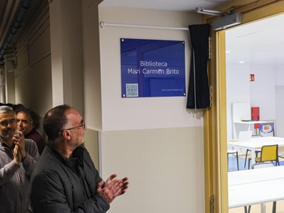 El Instituto Esteve Terradas inaugura la biblioteca M. Carmen Brito (antigua Joan Salvat Papasseit)