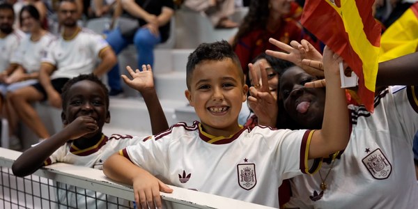 Más de 3.000 personas vivieron la final del Mundial en el PELL