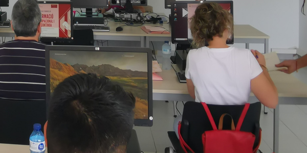 Formación ocupacional gratuita en Cornellà: CP Operaciones auxiliares de servicios administrativos y generales.
